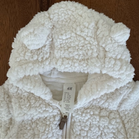 NEW H&M Cozy White Sherpa Baby Footed One Piece size 3M - Picture 3 of 4